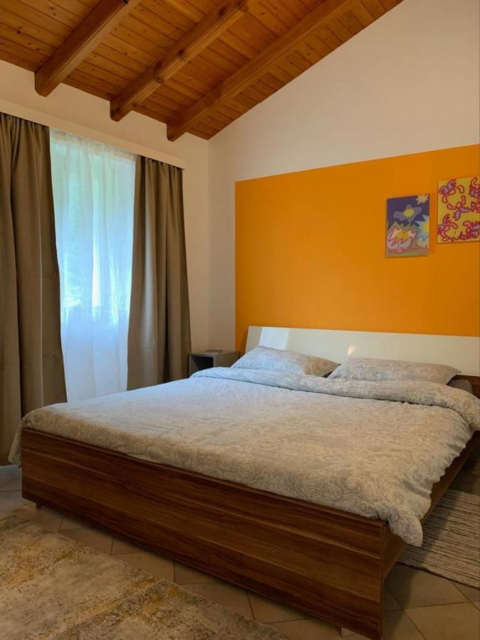 Grotto Pergola Bed & Breakfast Giornico Bagian luar foto